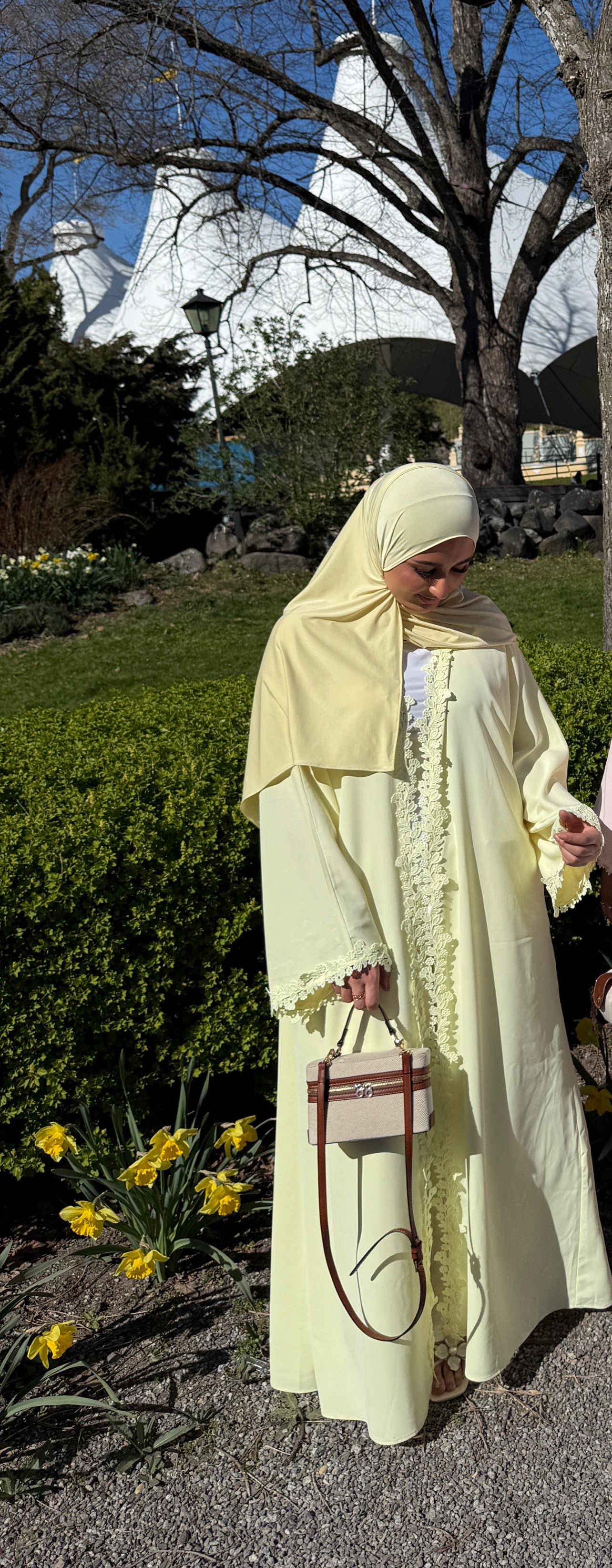 Butter Veil - Lace Open Abaya